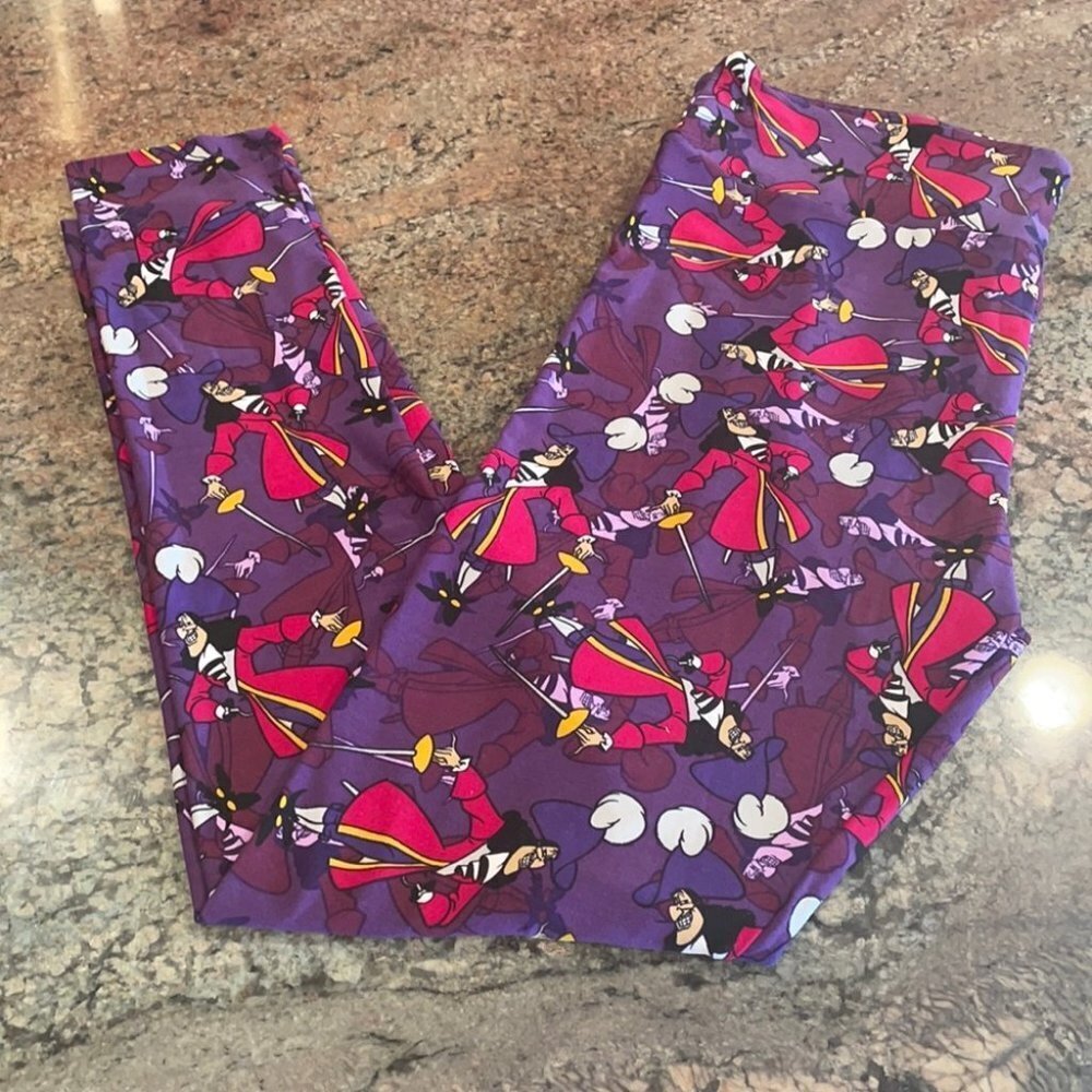 TC NWOT LuLaRoe Leggings Disney C02 5207